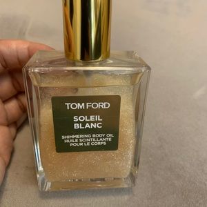 Gold Tom Ford body oil